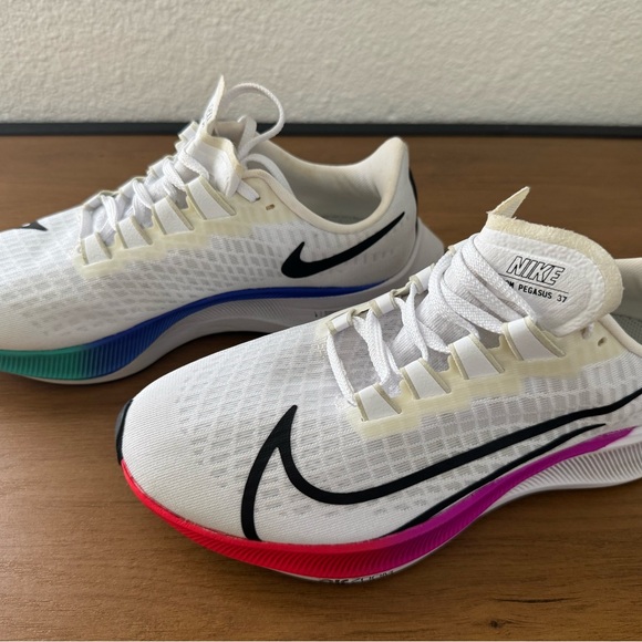 Women's Nike Air Zoom Pegasus 37 White Multi Color-Size 8.5 - Picture 3 of 8